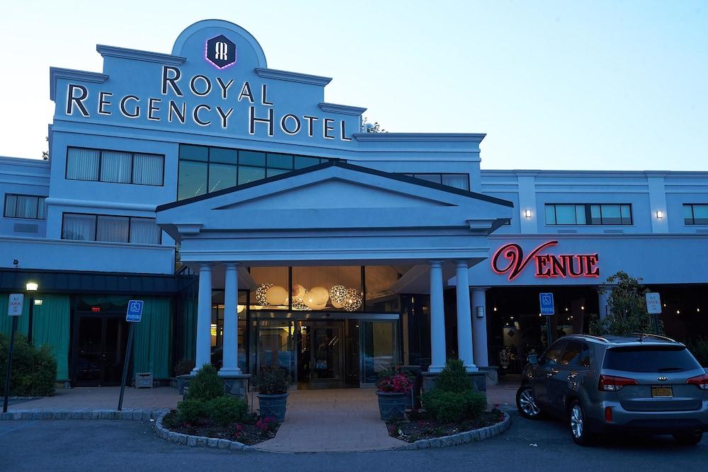 The Royal Regency Hotel Yonkers Exterior foto