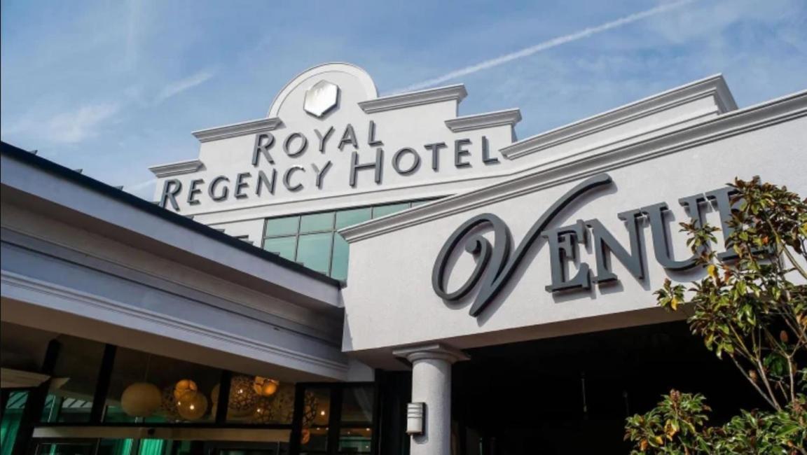 The Royal Regency Hotel Yonkers Exterior foto
