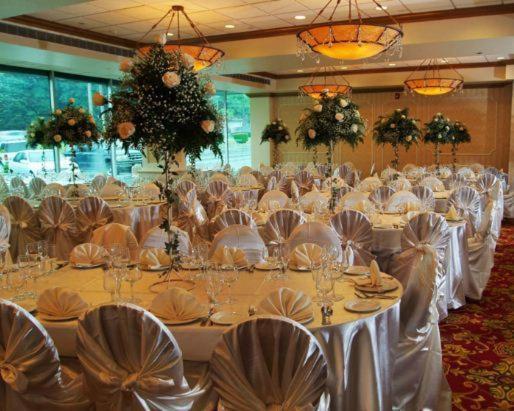 The Royal Regency Hotel Yonkers Exterior foto